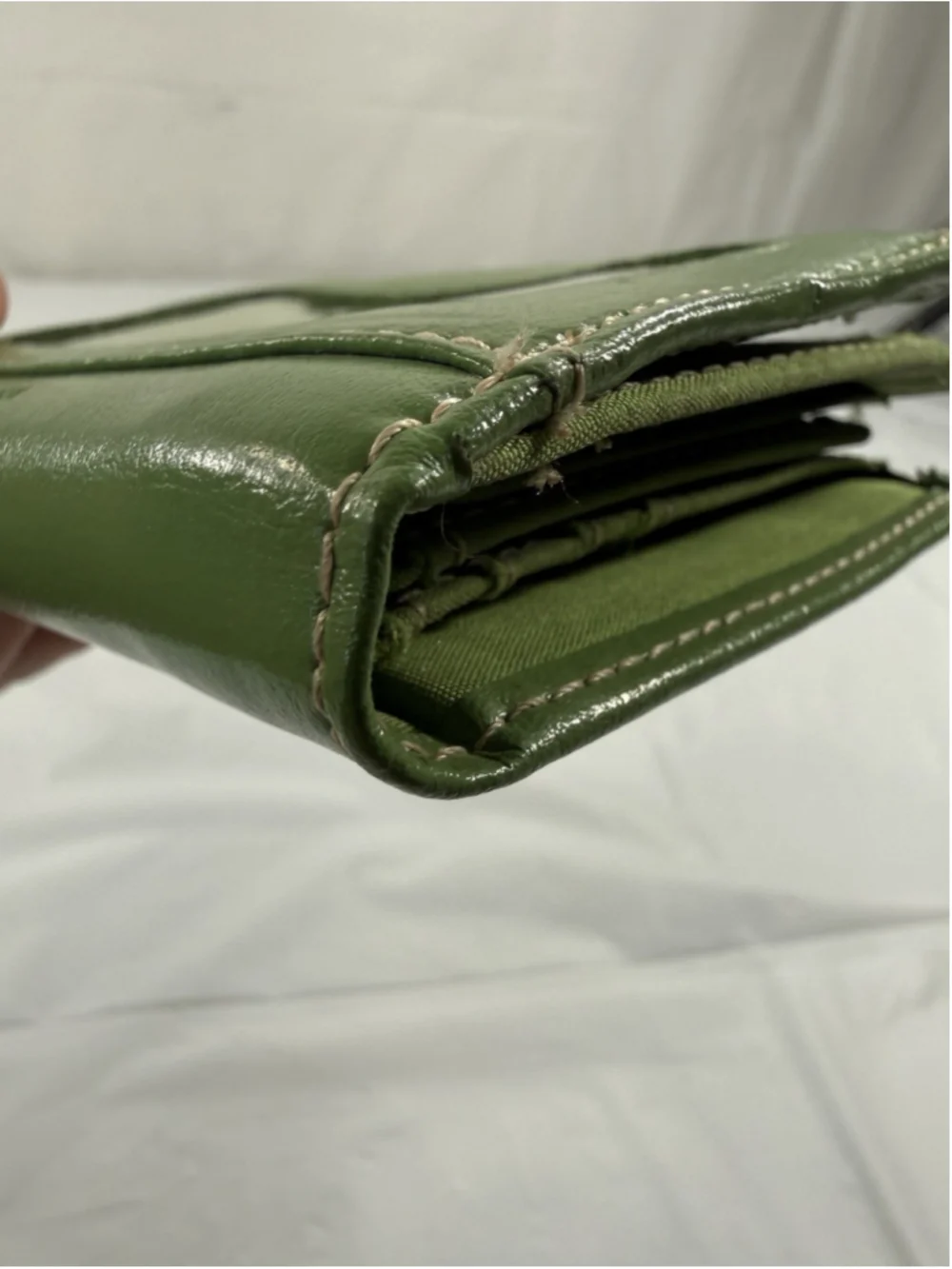 Buxton Green Leather Card Holder Wallet 3 id windows credit card and zip pocket